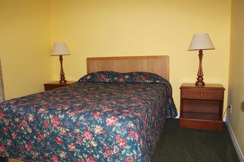 Riverview Lodge Уасага Бийч Екстериор снимка